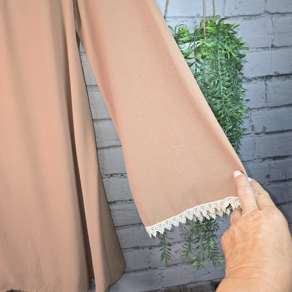 UMGEE LONG SLEEVE DRESS CUTOUT BACK EMBRODERED EDGING TAN COLOR SIZE LARGE EUC - Picture 2 of 8